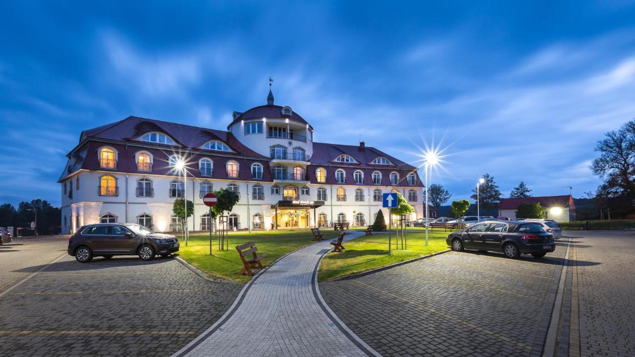 Hotel Woinski Spa Любневице Экстерьер фото